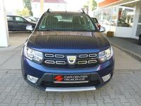 Gebraucht Dacia Sandero Celebration 90 PS (66 kW) 2018 Blau metallic Kleinwagen