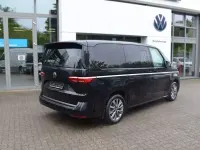 Gebraucht VW T7 Style 150 PS (110 kW) 2024 Schwarz Van