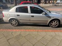 Gebraucht Opel Astra 101 PS (74 kW) 1999 Silber Limousine