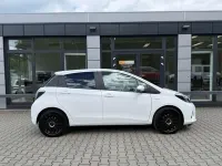 Gebraucht Toyota Yaris Comfort 75 PS (55 kW) 2014 Weiß Kleinwagen