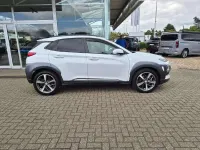 Gebraucht Hyundai Kona Premium 177 PS (130 kW) 2018 Chalk white / met SUV