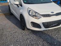 Usata Kia Rio 85 CV (62 kW) 2011 Bianco Berlina