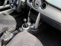 Second-hand Mini ONE 90 CP (66 kW) 2004 Negru Hatchback