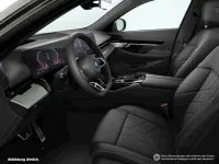 Gebraucht BMW 550e M Sport 489 PS (359 kW) 2025 Grau Limousine