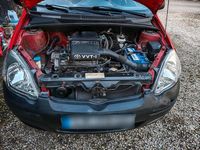 Gebraucht Toyota Yaris 65 PS (47 kW) 2004 Rot Kleinwagen