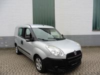 Gebraucht Fiat Doblò Basis 90 PS (66 kW) 2010 Silber Van / Kleinbus