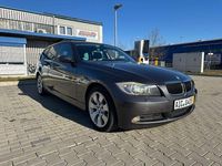 Gebraucht BMW 320 Sport Line 163 PS (119 kW) 2007 Grau Kombi