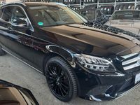 Gebraucht Mercedes C300e 194 PS (142 kW) 2021 Schwarz Kombi