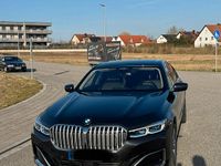 Gebraucht BMW 745e Efficient Dynamics 394 PS (289 kW) 2020 Grau Limousine