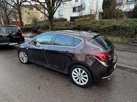 Second-hand Opel Astra 140 CP (102 kW) 2015 Maro Berlinǎ