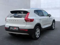 Gebraucht Volvo XC40 Momentum 163 PS (119 kW) 2022 Weiß SUV