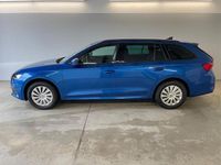 Neu Skoda Octavia Essence 150 PS (110 kW) 2025 [8x8x] race blue metallic Kombi