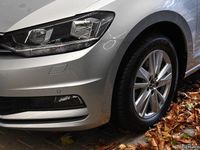 Gebraucht VW Touran Comfortline 122 PS (89 kW) 2024 Silber Van / Kleinbus