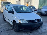 Gebraucht VW Fox Basis 60 PS (44 kW) 2010 Candyweiß Kleinwagen