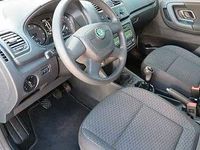 Gebraucht Skoda Fabia Ambiente 86 PS (63 kW) 2011 Silber Kleinwagen