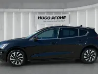 Neu Ford Focus Titanium 155 PS (114 kW) 2026 Schwarz Limousine