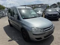 Gebraucht Opel Combo Edition 90 PS (66 kW) 2011 Silber Van / Kleinbus