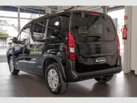 Neu Peugeot Rifter Allure 131 PS (96 kW) 2025 Schwarz Van / Kleinbus