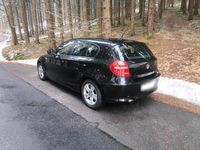 Gebraucht BMW 118 143 PS (105 kW) 2011 Schwarz Kleinwagen