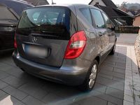 Gebraucht Mercedes A160 95 PS (69 kW) 2011 Silber Kleinwagen