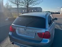 Gebraucht BMW 318 143 PS (105 kW) 2009 Blau Kombi