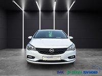 Gebraucht Opel Astra Selection 105 PS (77 kW) 2016 Weiß Limousine