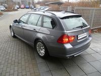 Gebraucht BMW 320 Comfort Edition 177 PS (130 kW) 2009 Grau metallic Kombi