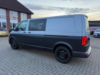 Gebraucht VW Transporter 150 PS (110 kW) 2020 Silber Van