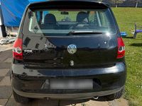 Gebraucht VW Fox 60 PS (44 kW) 2011 Schwarz Kleinwagen