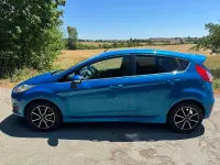 Gebraucht Ford Fiesta Titanium 101 PS (74 kW) 2013 Blau Kleinwagen