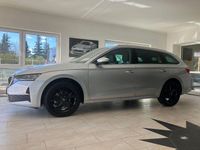 Gebraucht Skoda Octavia Selection 150 PS (110 kW) 2024 Brilliantsilber Kombi
