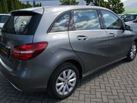 Gebraucht Mercedes B180 122 PS (89 kW) 2016 Grau Van / Kleinbus