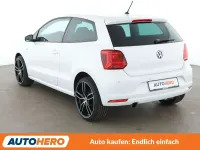 Gebraucht VW Polo LOUNGE 90 PS (66 kW) 2015 Pure white Kleinwagen