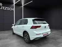 Gebraucht VW Golf VIII Active 116 PS (85 kW) 2022 Pure white Limousine
