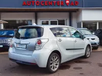 Gebraucht Toyota Verso Executive 177 PS (130 kW) 2013 Silber Van / Kleinbus