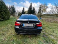 Gebraucht BMW 320 149 PS (109 kW) 2007 Schwarz Limousine