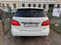 Gebraucht Mercedes B200 AMG Edition 1 136 PS (100 kW) 2017 Weiß Kleinwagen