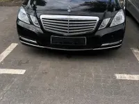 Gebraucht Mercedes E220 170 PS (125 kW) 2011 Schwarz Limousine