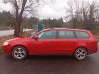Gebraucht VW Passat Highline 160 PS (117 kW) 2010 Rot Kombi