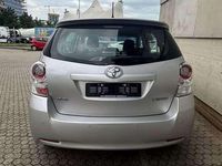 Gebraucht Toyota Verso Multidrive S 147 PS (108 kW) 2011 Silber Van / Kleinbus