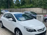 Gebraucht Opel Astra Selection 101 PS (74 kW) 2012 Weiß Limousine