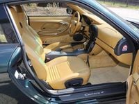 Gebraucht Porsche 911 Carrera 4 300 PS (220 kW) 1999 Tannengrünmetallic Coupé