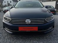 Gebraucht VW Passat 150 PS (110 kW) 2018 Blau Kombi