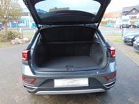 Neu VW T-Roc Style 150 PS (110 kW) 2025 Grau SUV