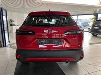 Neu Toyota Corolla Cross 140 PS (102 kW) 2026 Rot SUV
