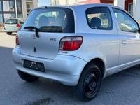 Gebraucht Toyota Yaris Sol 87 PS (63 kW) 2002 Silber Limousine