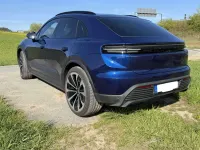 Second-hand Porsche Macan 380 kW (517 CP) 2025 Albastru SUV