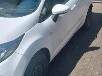 Gebraucht Ford Fiesta 80 PS (58 kW) 2016 Weiß Kleinwagen