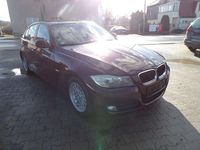 Gebraucht BMW 318 Exclusive 143 PS (105 kW) 2010 Rot Limousine