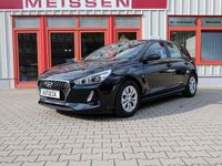 Gebraucht Hyundai i30 Select 101 PS (74 kW) 2018 Schwarz Limousine